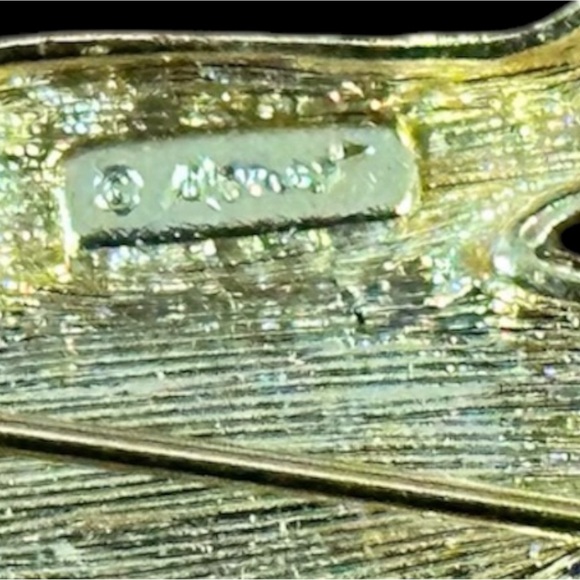 Vintage Money brooch. Materials: - Picture 3 of 3